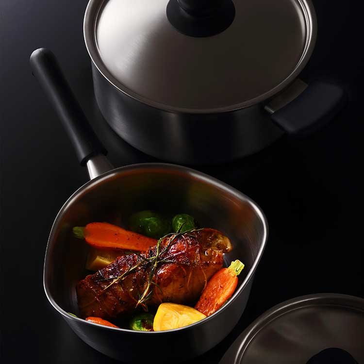 柳宗理 ステンレスアルミ三層鋼片手鍋18㎝: ビジター表示商品