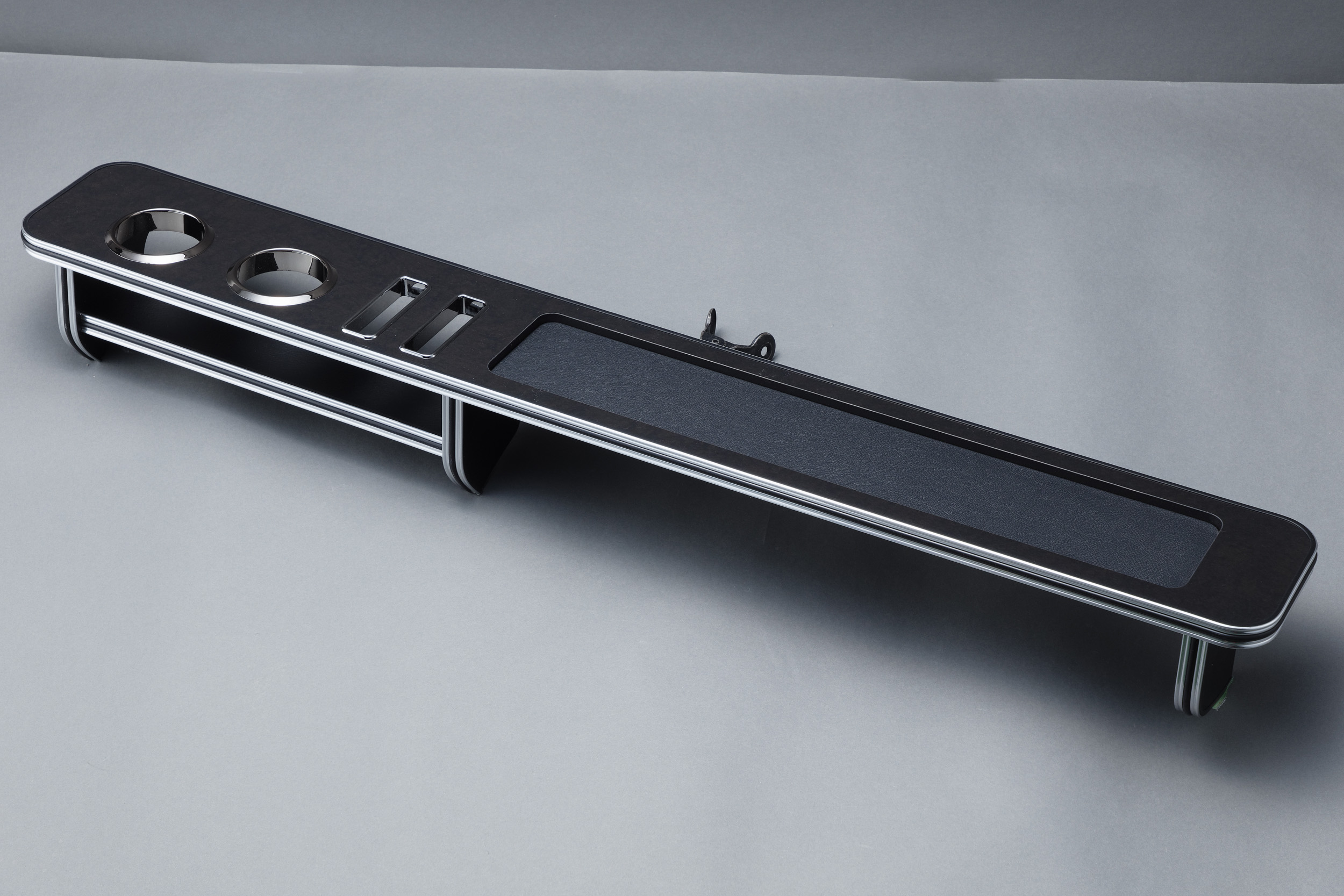 リアサイドテーブル 右側座席用 | HEARTS | ハーツ 公式サイト