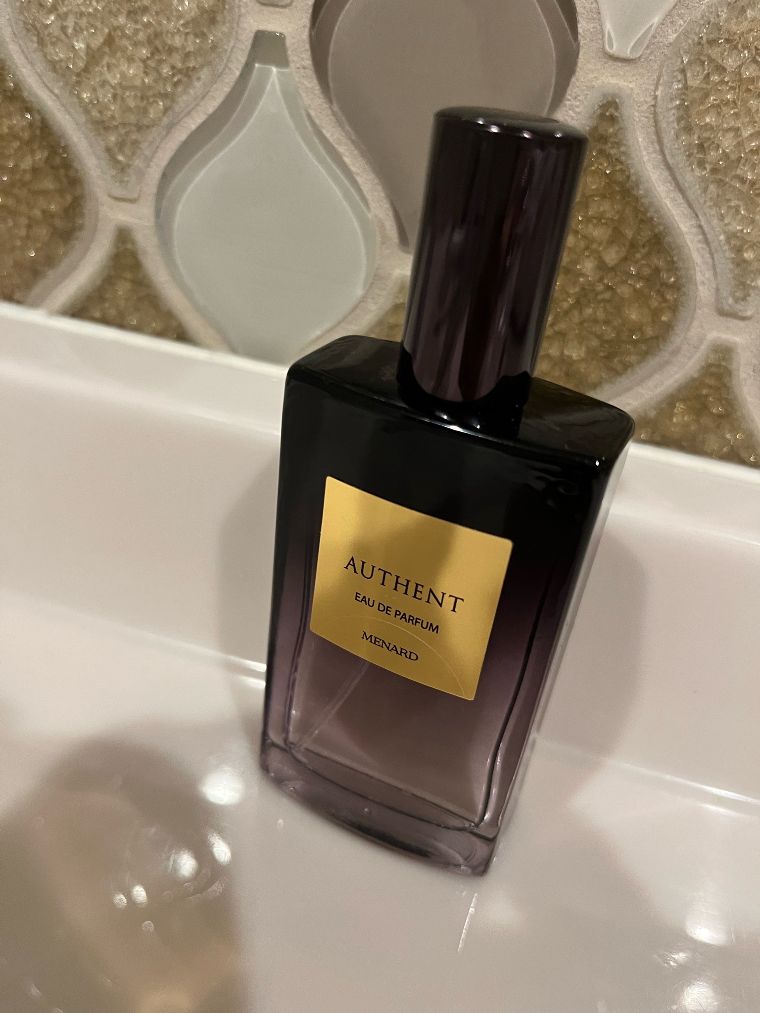 メナード / オーセント オーデパルファムの公式商品情報｜美容・化粧品