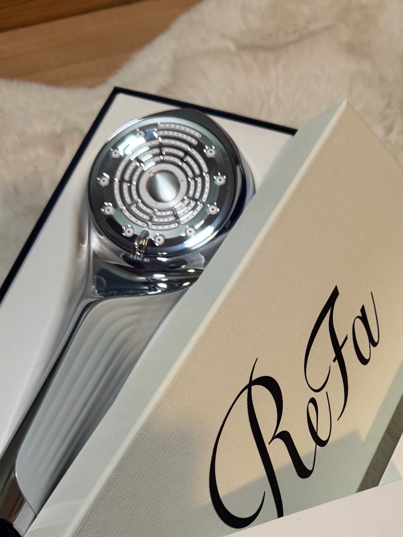 ReFa / リファファインバブル U ホワイトの公式商品情報｜美容・化粧品