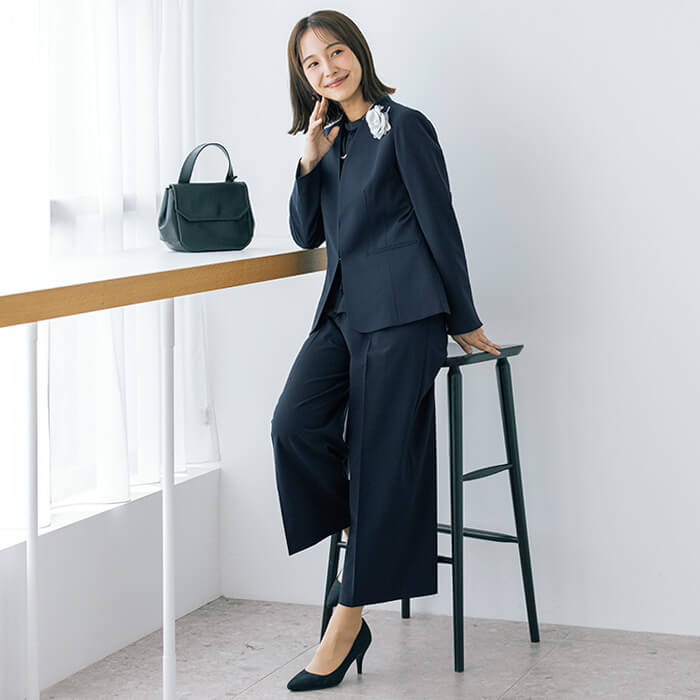洗える｜大人の頼れるパンツスーツ 13号・ネイビー｜東京ソワール