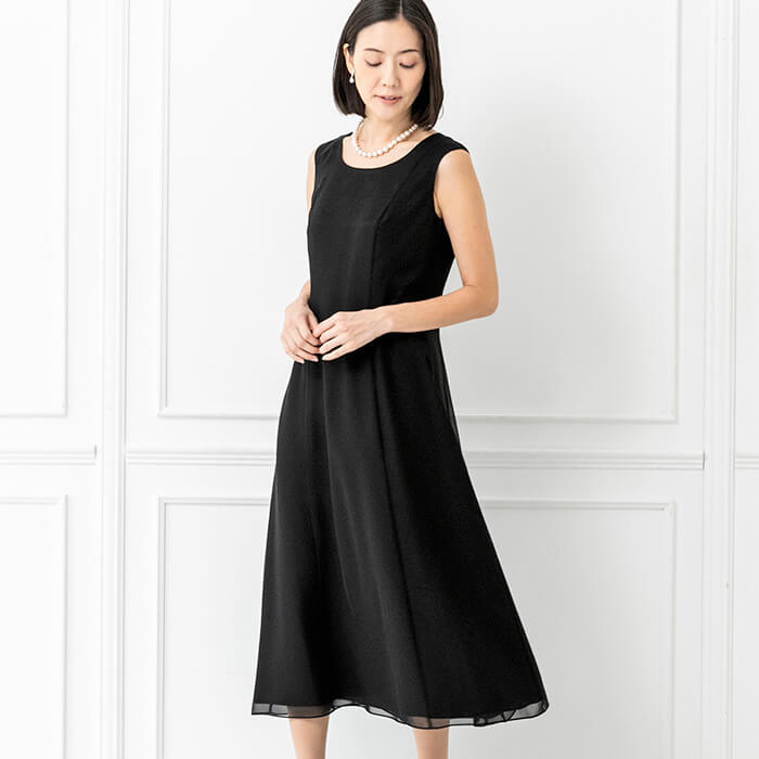 シフォンのフレアーワンピース 17号・ネイビー｜東京ソワール