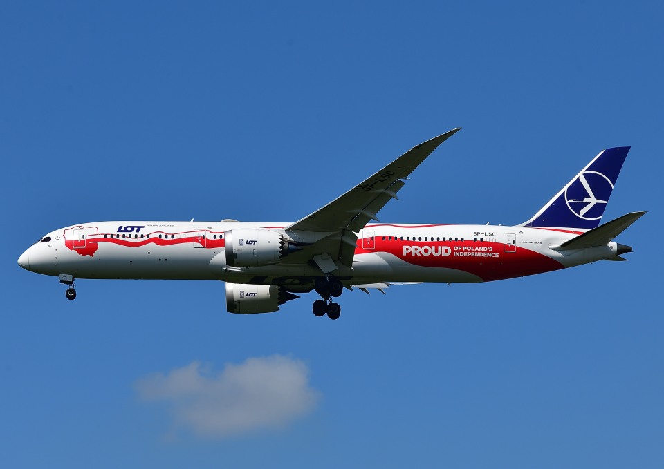 LOTポーランド航空 Boeing 787-9 SP-LSC 成田空港 航空フォト | by じ