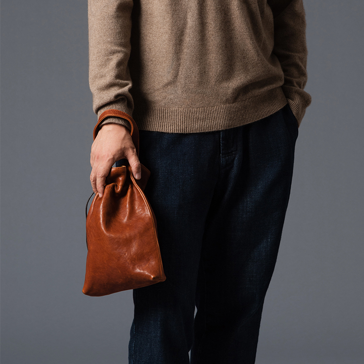 Creed】レザー巾着バッグ | 藤巻百貨店