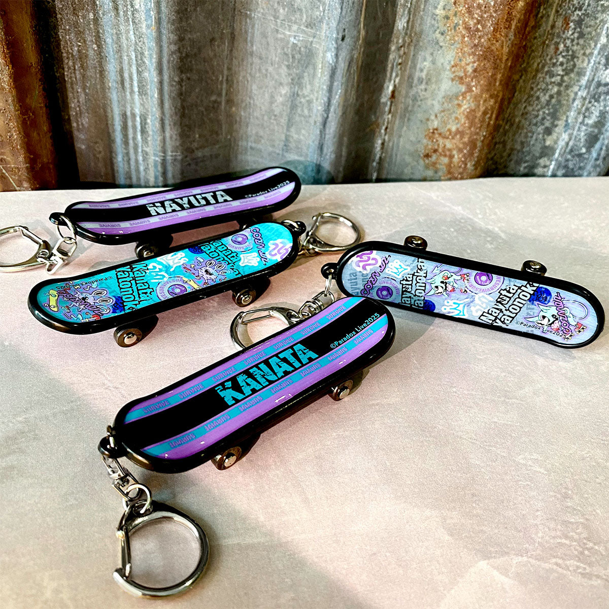 Paradox Live SURVIVE cozmez スケートボードキーホルダーセット