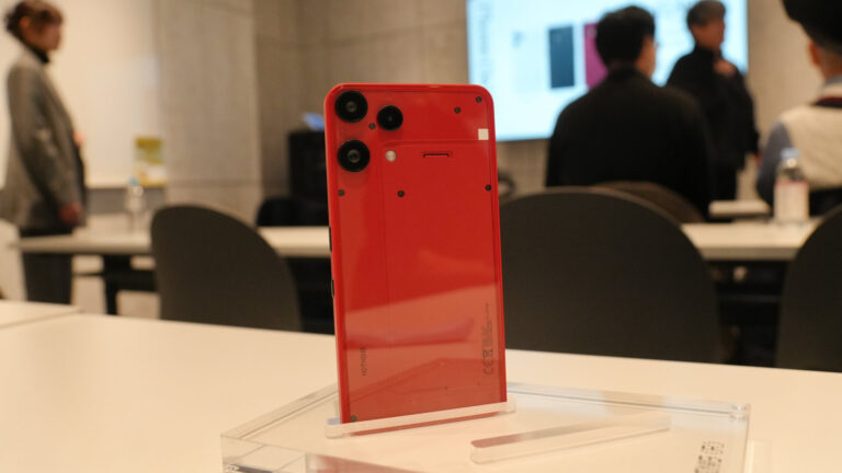 Nothing Phone (3a) Lite 実機レポ。赤が良すぎてヤバい - Gadget Leaker