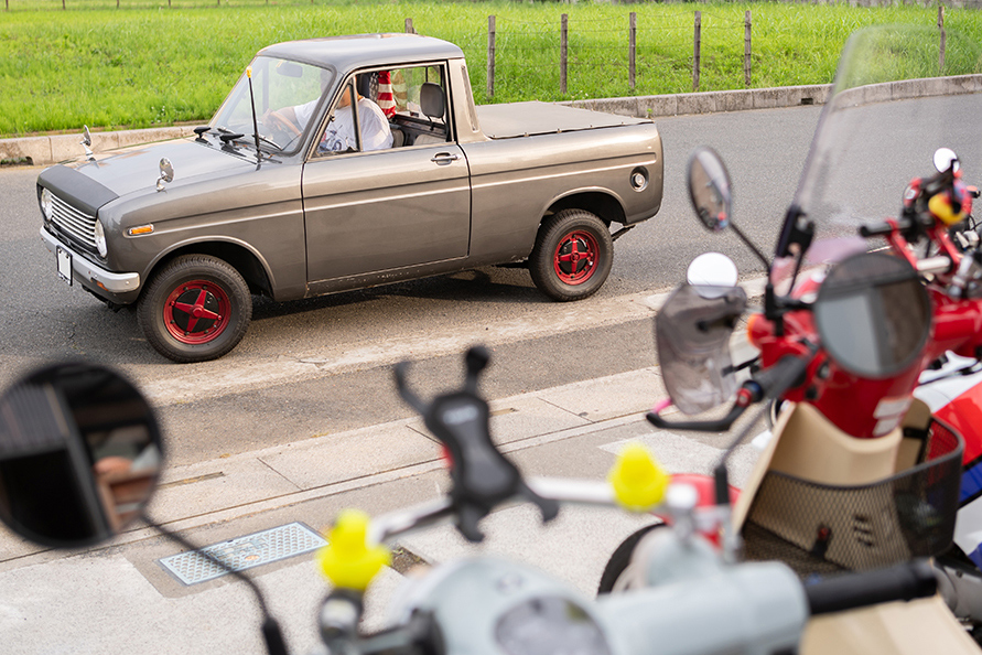 2スト好きライダースカフェオーナーのマツダ・ポーター(KBAA33型