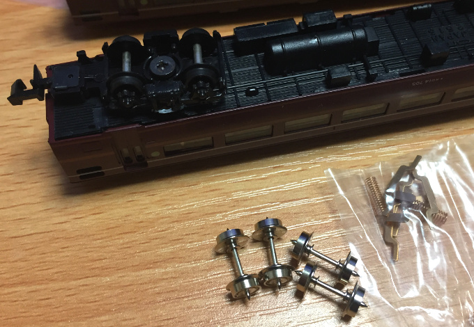 TOMIX 14系客車 サロンエクスプレス東京の室内灯取り付けとライトの改良