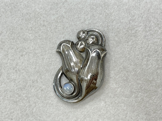 ジョージジェンセン ブローチ シルバー925 8.2g 413 をリアルタイム