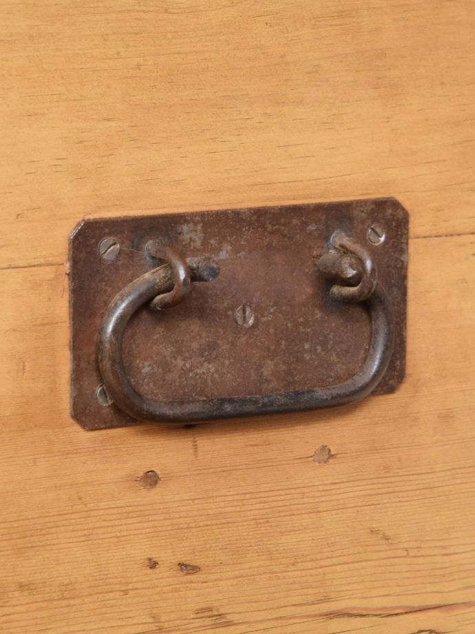 英国アンティークのボックス収納家具、オールドパイン材のブランケット