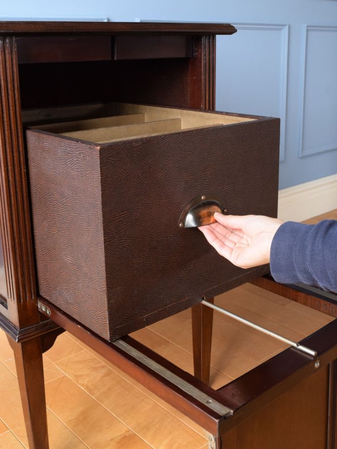 英国アンティークのサイドキャビネット、マホガニー材のファイリング