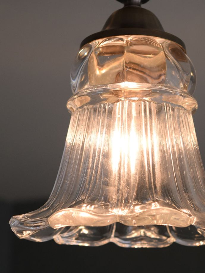 花が咲いたようなガラスシェードがおしゃれなHandleオリジナルの