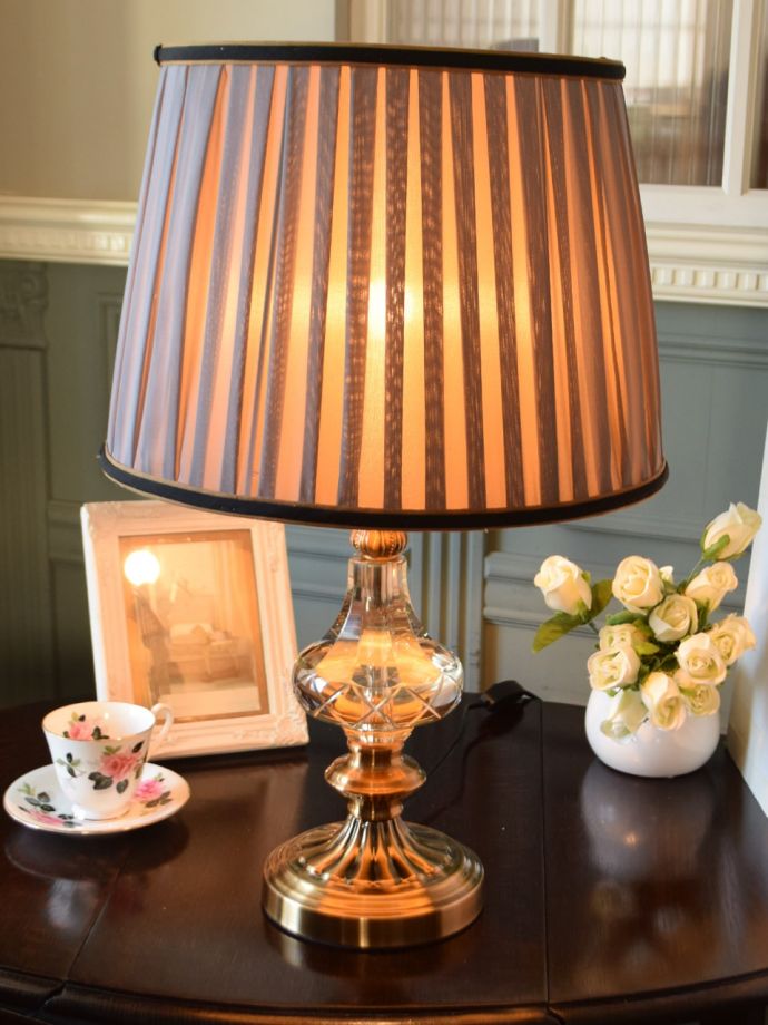 アンティーク調のおしゃれなテーブルランプ (電球セット) (tl-0116