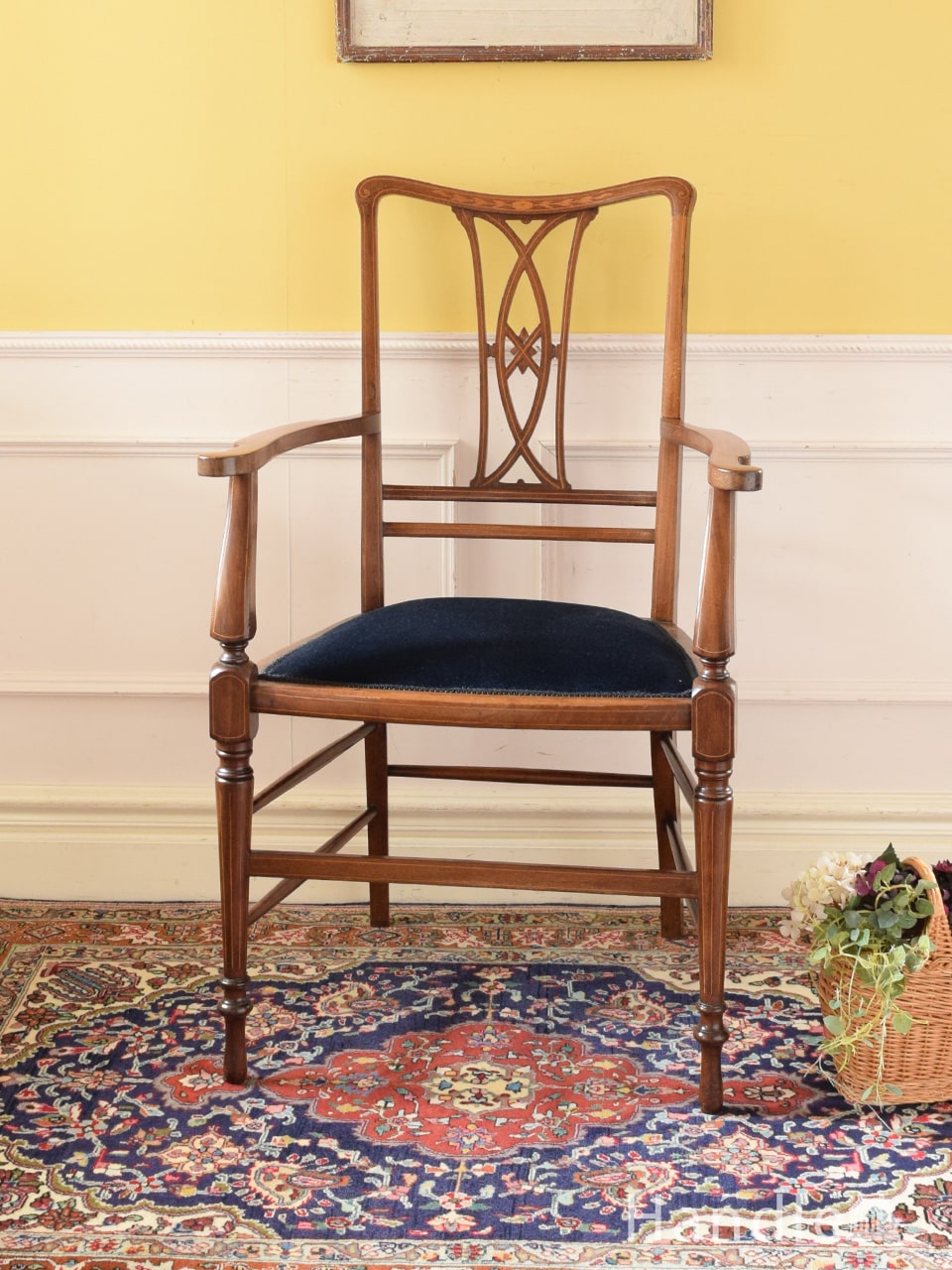 英国アンティークのマホガニー材の椅子、芸術的な美しさのサロンチェア