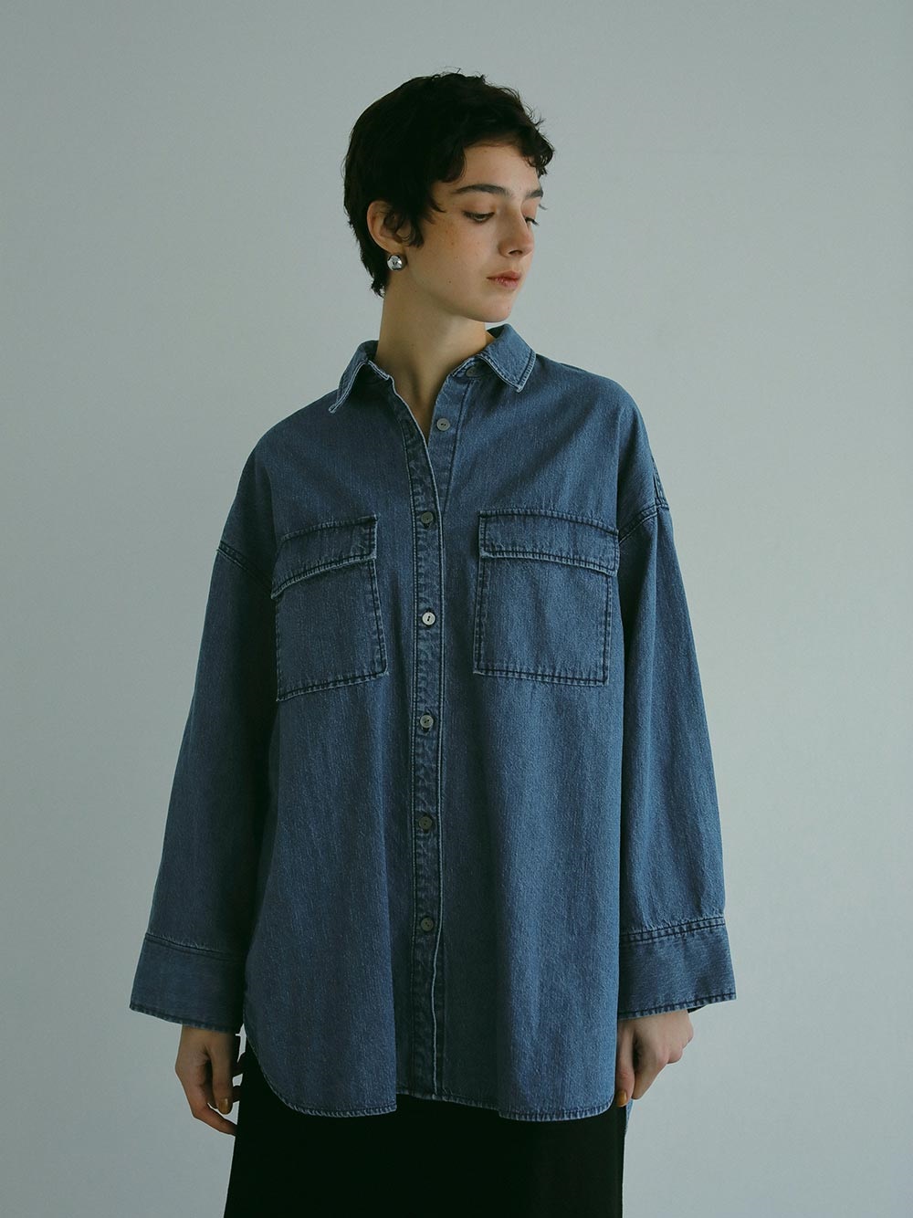 デニムシャツ | Blouse | HER. Online Store