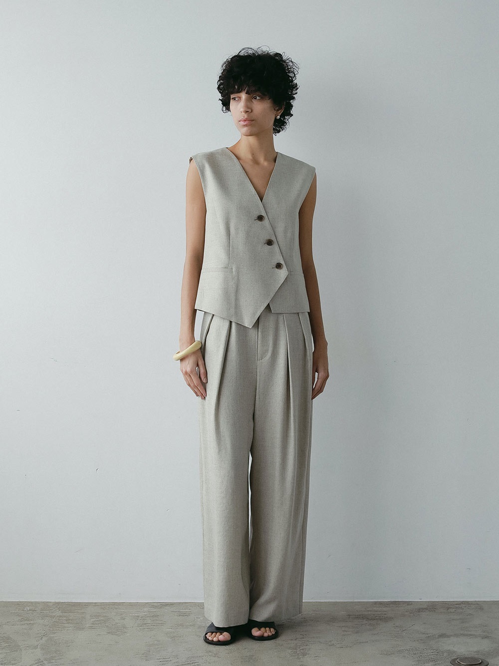 リネンライクパンツ | Pants | HER. Online Store