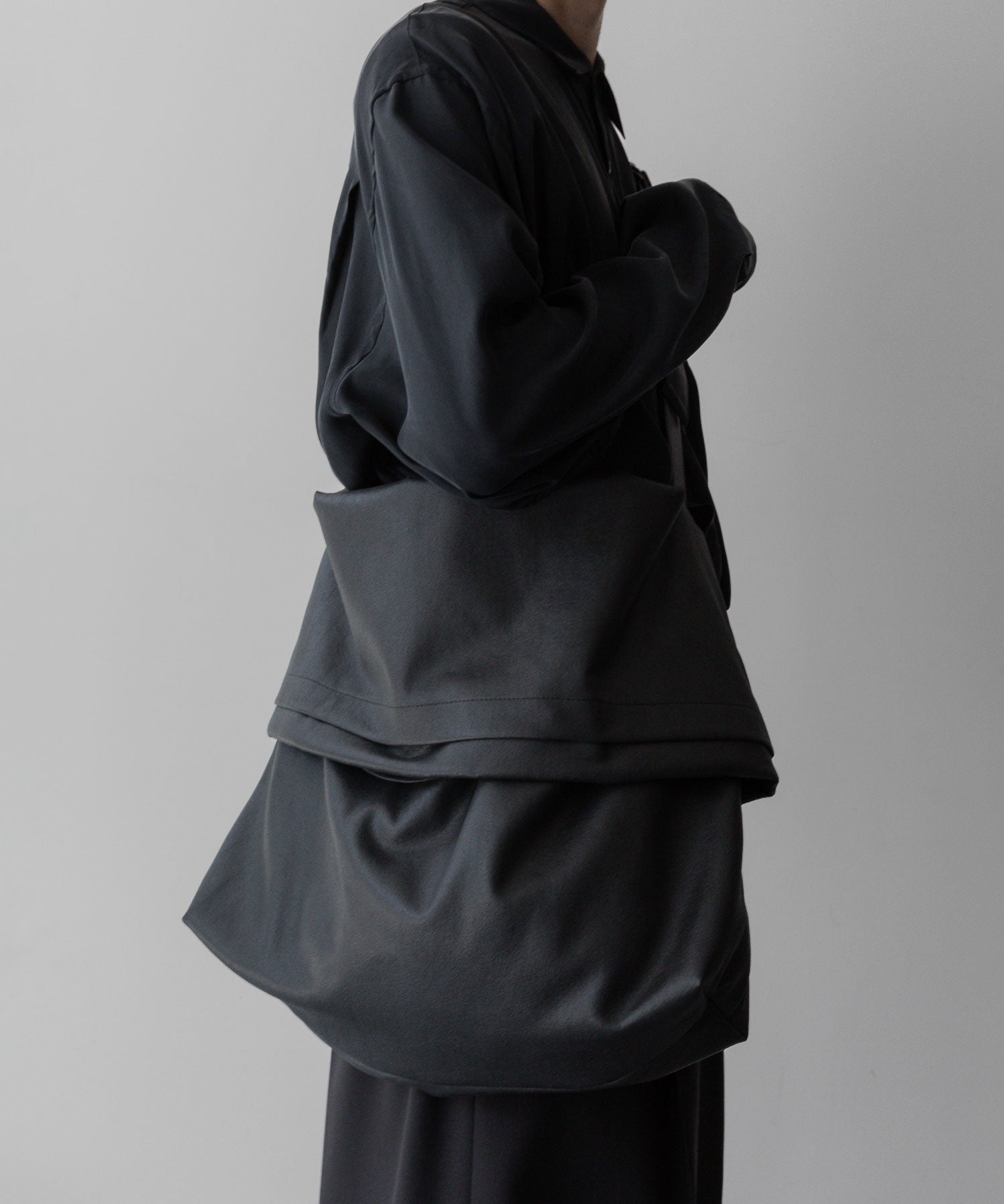 KaILI - カイリ】TRANSFORM BAG UN L - BLACK | 公式通販サイト