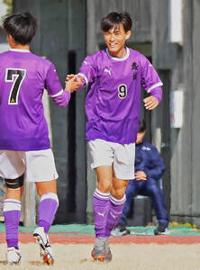 高校サッカー】藤枝東が雪辱4強 昨年敗れた藤枝明誠とのダービー制す