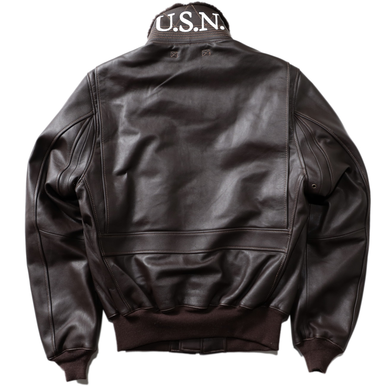 オリジナル同様に“ゴートレザー”と“リアルムートン”を使用した『ゴート