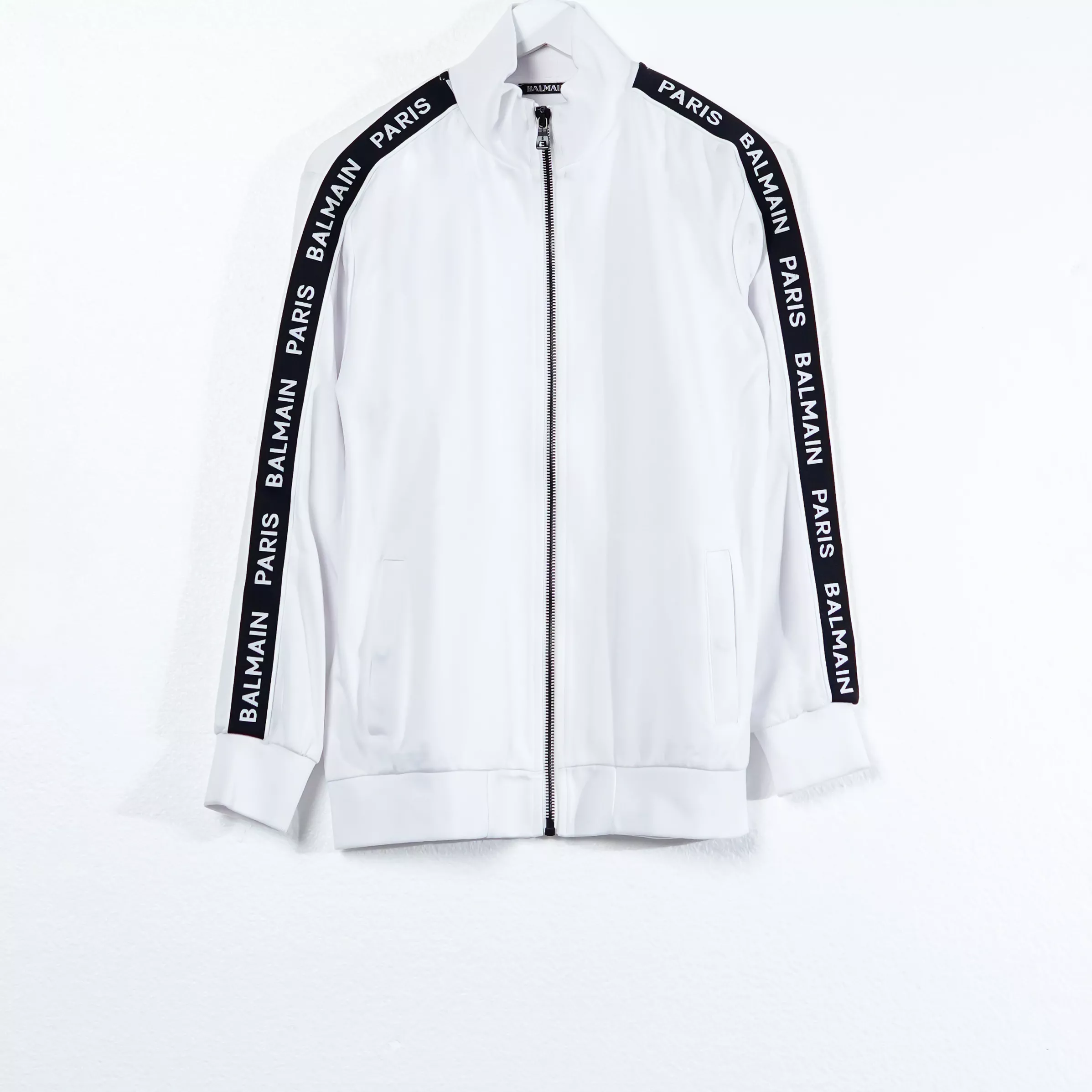Jaket BALMAIN SMALL BAND TAPE TEXT SHOULDER BLACK WHITE ZIP TRACK