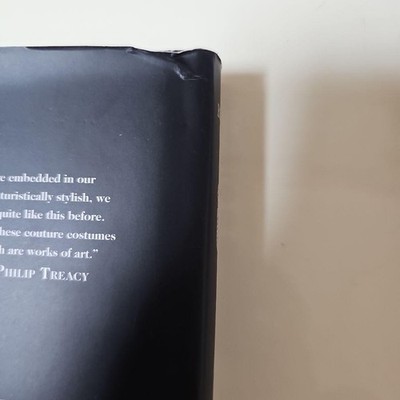 The King of Style Dressing Michael Jackson Hardcover English