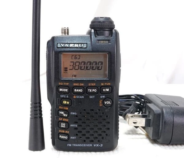 Preços baixos em Yaesu VX-3R transceptores para faixa de