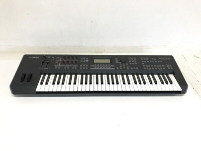 YAMAHA MOX6 61-Key Synthesizer Workstation Black keyboard Music