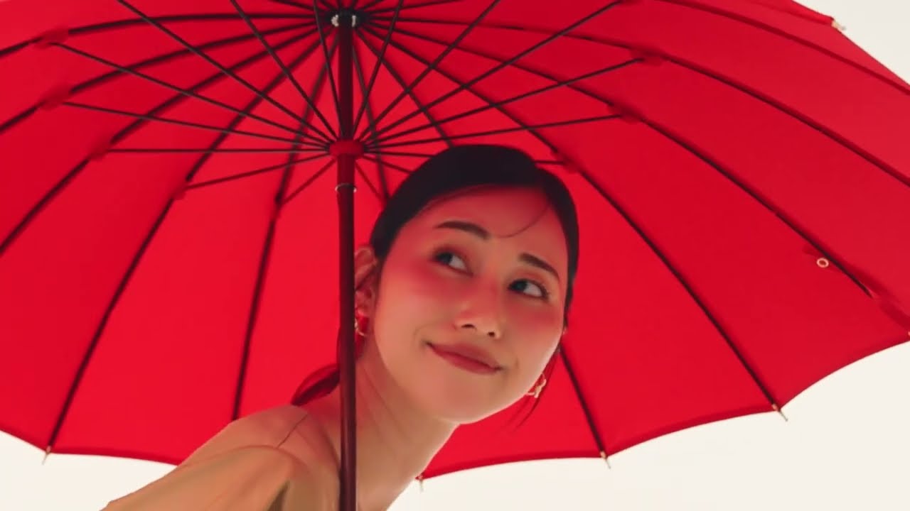 トンボ洋傘 前原光栄商店 PV-3”傘を纏う-雨の日をもっと楽しく-” - YouTube