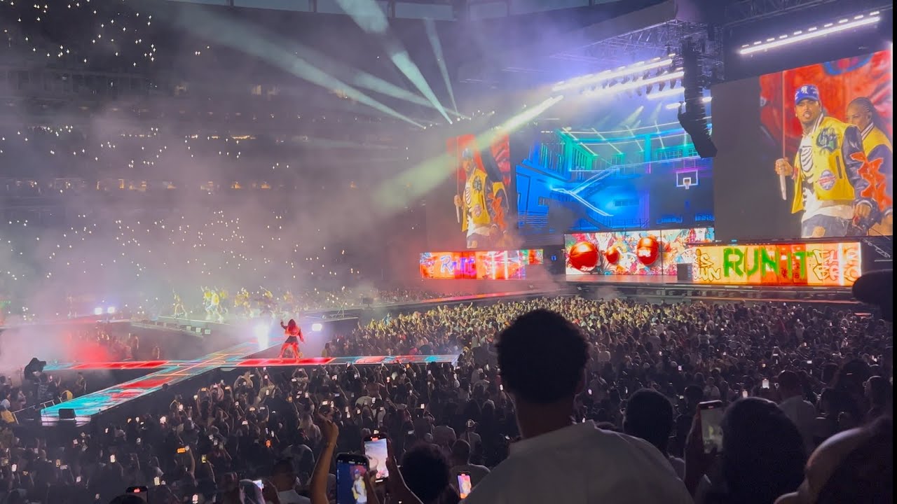 Chris Brown - Run It! | Breezy Bowl XX Tour | Live at MetLife