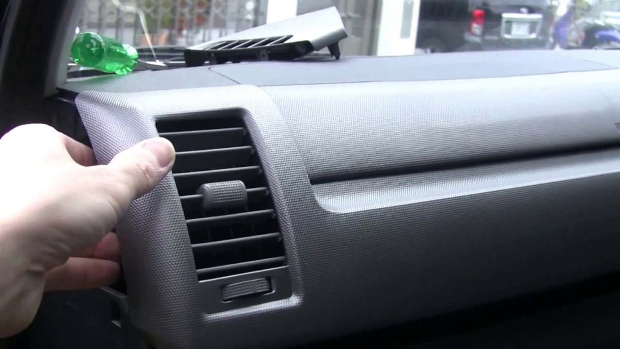 ハイエース200系】室内前面パネル取り外し（全面） - YouTube