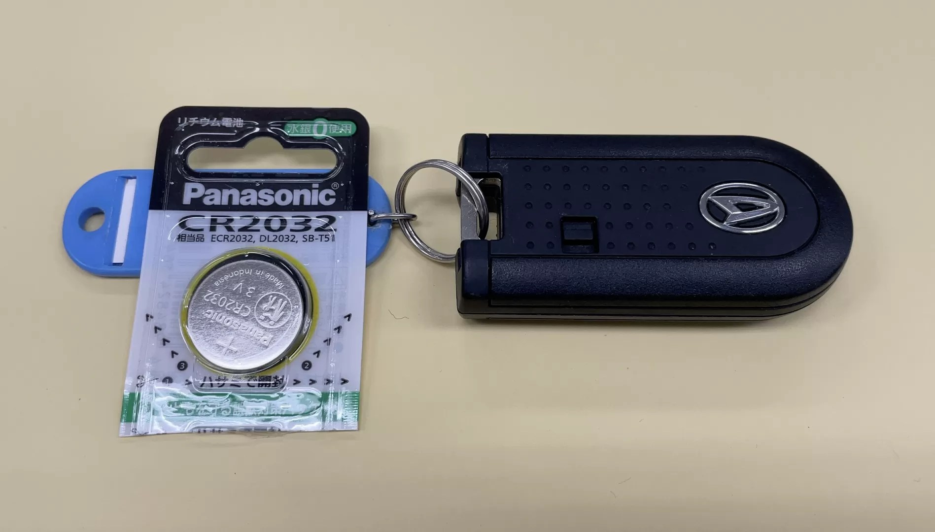 ダイハツタントのキーレス電池交換方法を画像付きで徹底解説 | かずい