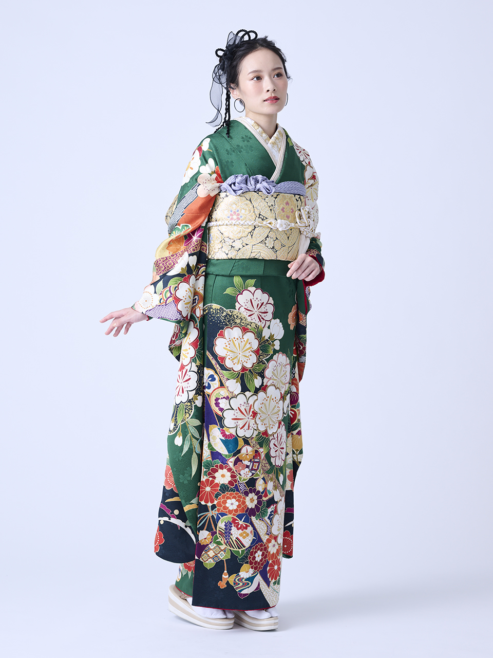 idolbyyamato 振袖2026カタログP12｜アイドル by やまと