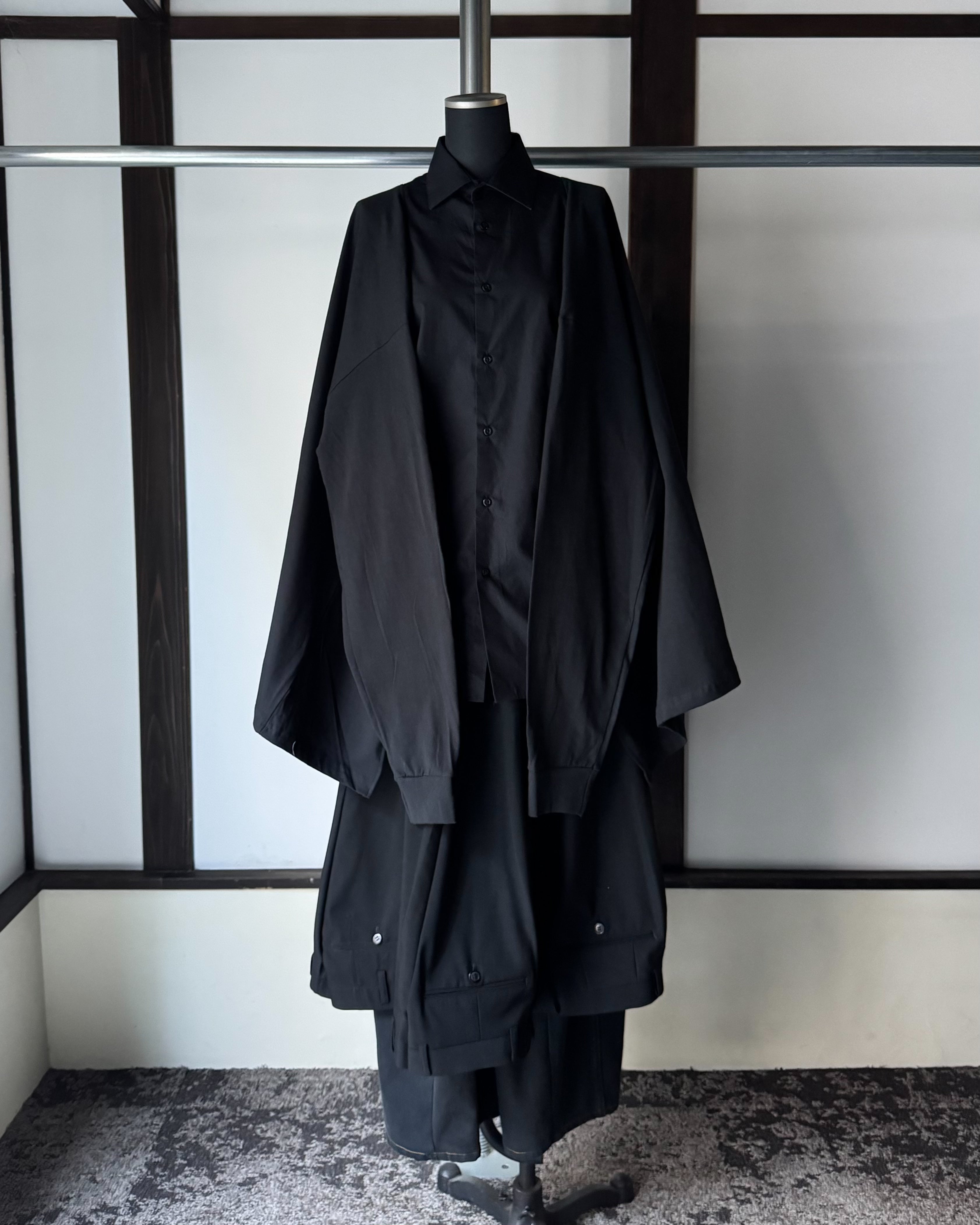 ID25-032-F / docking avant-garde shirt【B】 – IDENT