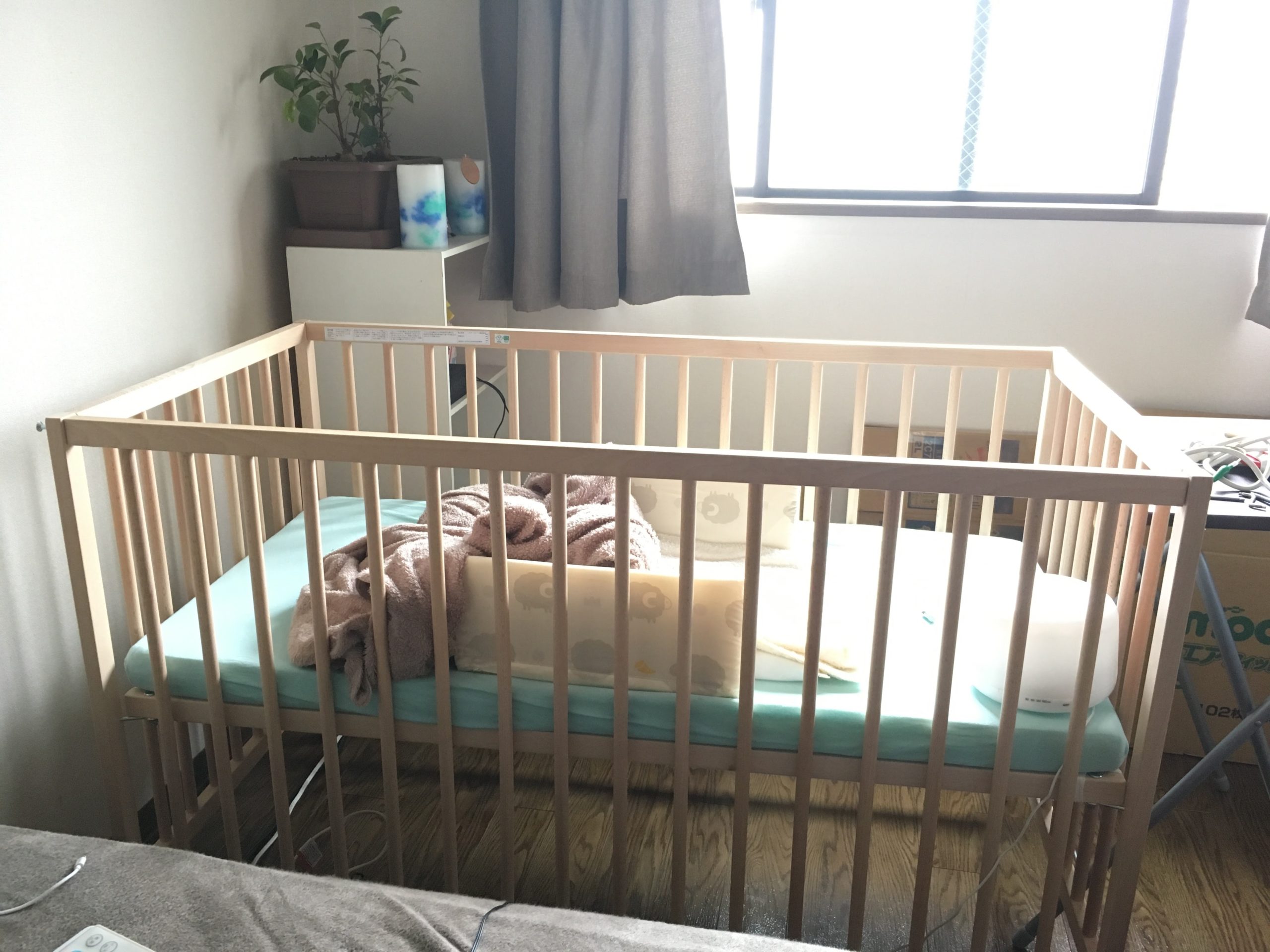 DIY】添い寝ができるようにイケアの ベビーベッド （SNIGLAR）の横の柵