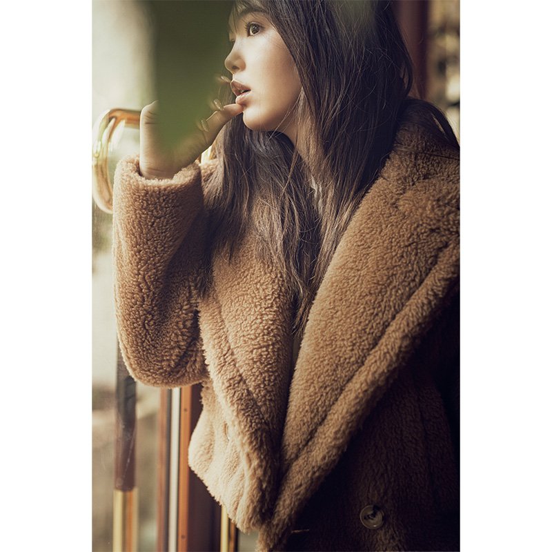 マックスマーラ】大人気「テディベア」に画期的な2WAYアウターが新登場