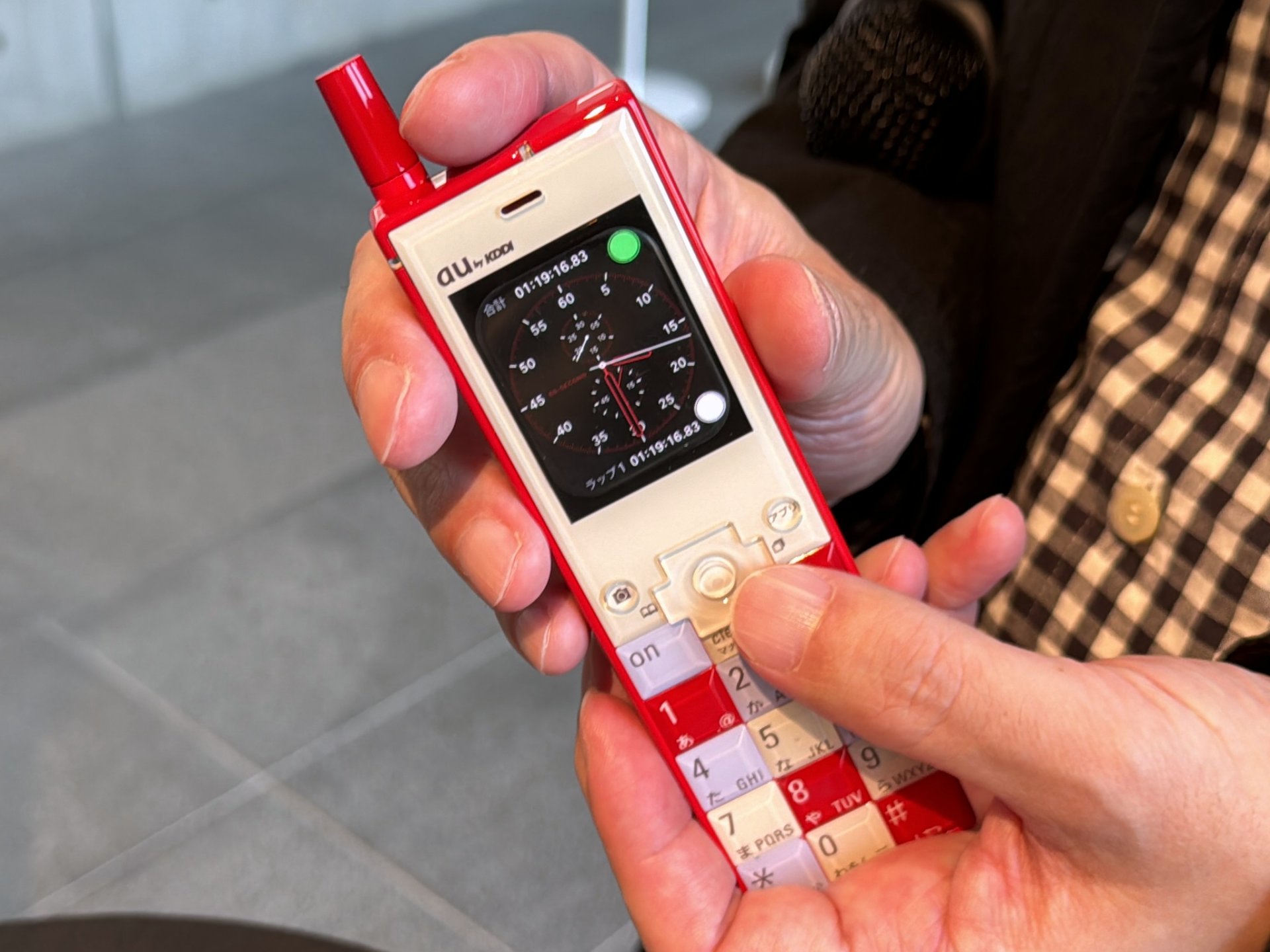 初代INFOBAR型Apple Watch Case」、数量限定販売スタート 「40／41mm非