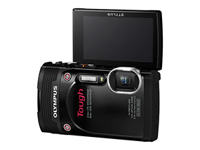 水中で自分撮り チルト液晶搭載のタフカメラ「OLYMPUS STYLUS TG-850