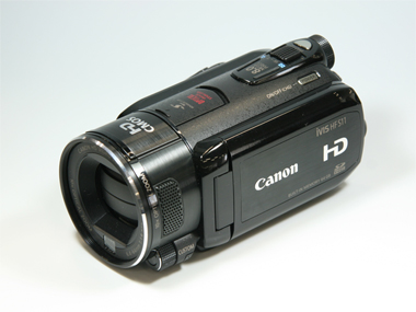小改良ながら使いやすさアップ、iVIS「HF S11」：秋のフルHDビデオ