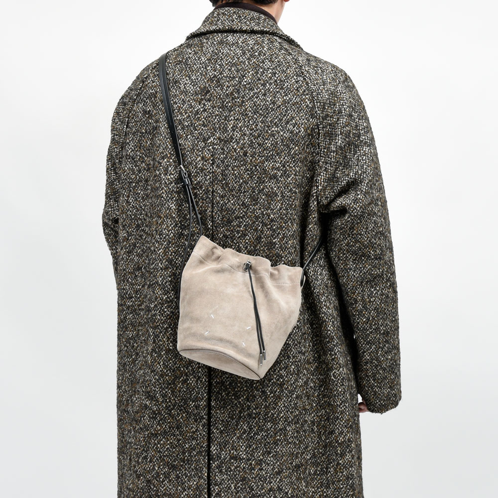 Maison Margiela（メゾン マルジェラ)ドローストリングクロスボディ