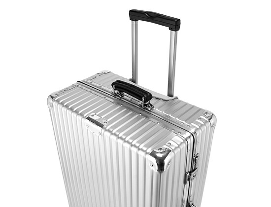 高級スーツケースの王様RIMOWA（リモワ）の魅力を徹底分析！人気