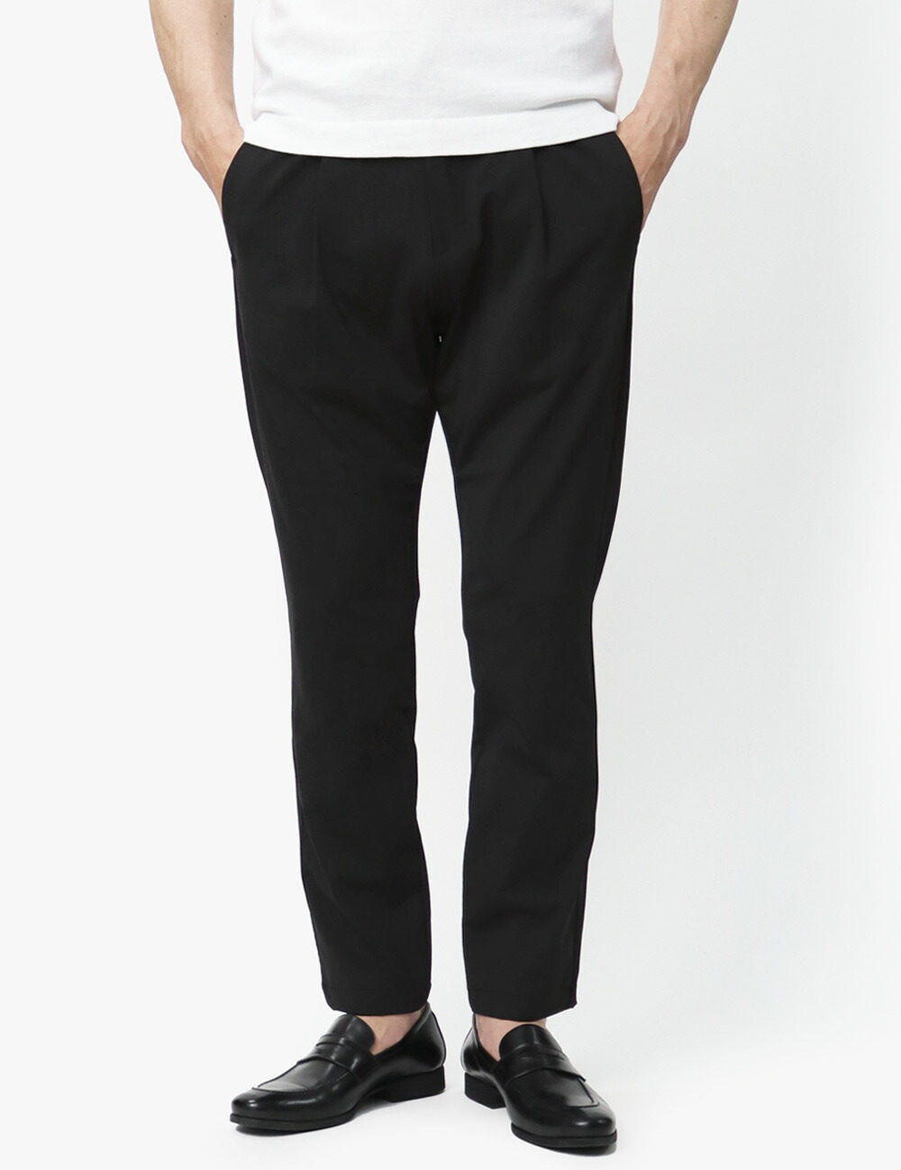 ヘルノ / HERNO / リラックス パンツ / ワンプリーツ / 軽量ナイロン