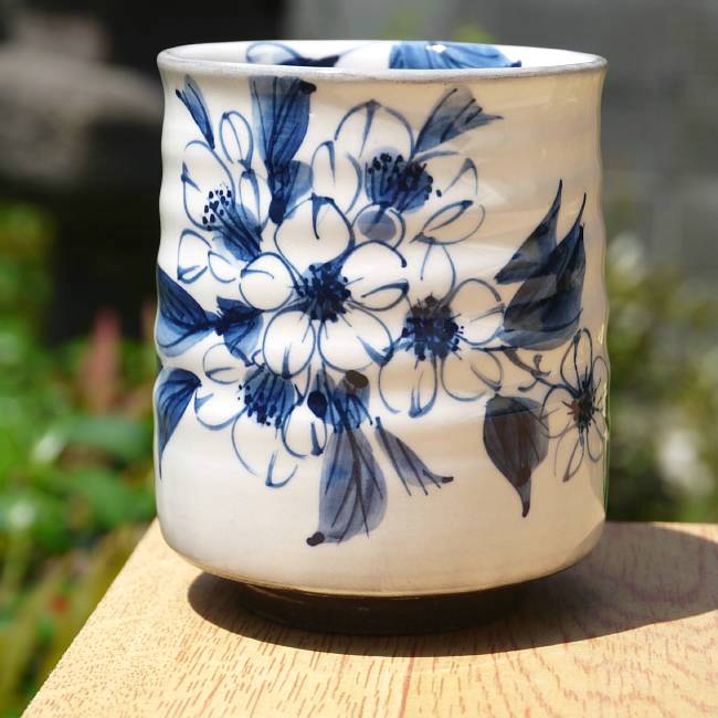 染付桜湯呑 陶あん - 京焼清水焼 松韻堂