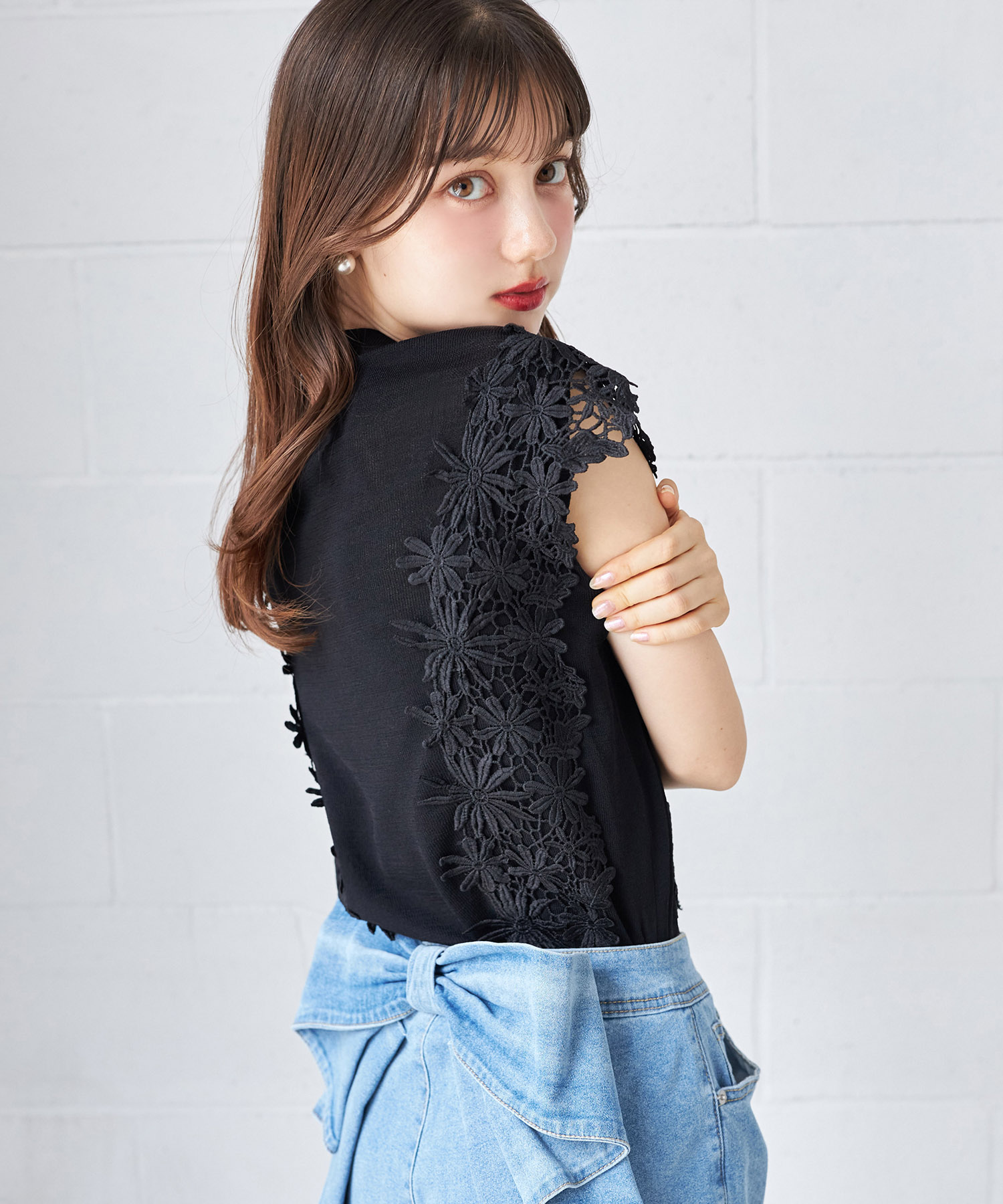 ショルダーフラワーレースニットプルオーバー