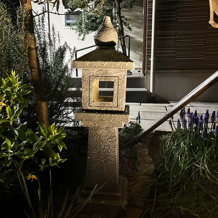 灯篭 石灯篭 光る ソーラー 石 灯篭 とうろう 和風 灯籠 中大型 高さ