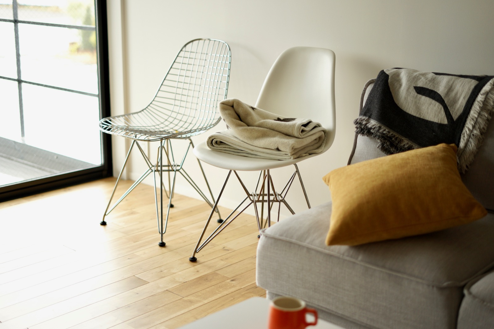 楽天市場】【ハーマンミラー正規品／5年保証／イームズチェア／本物