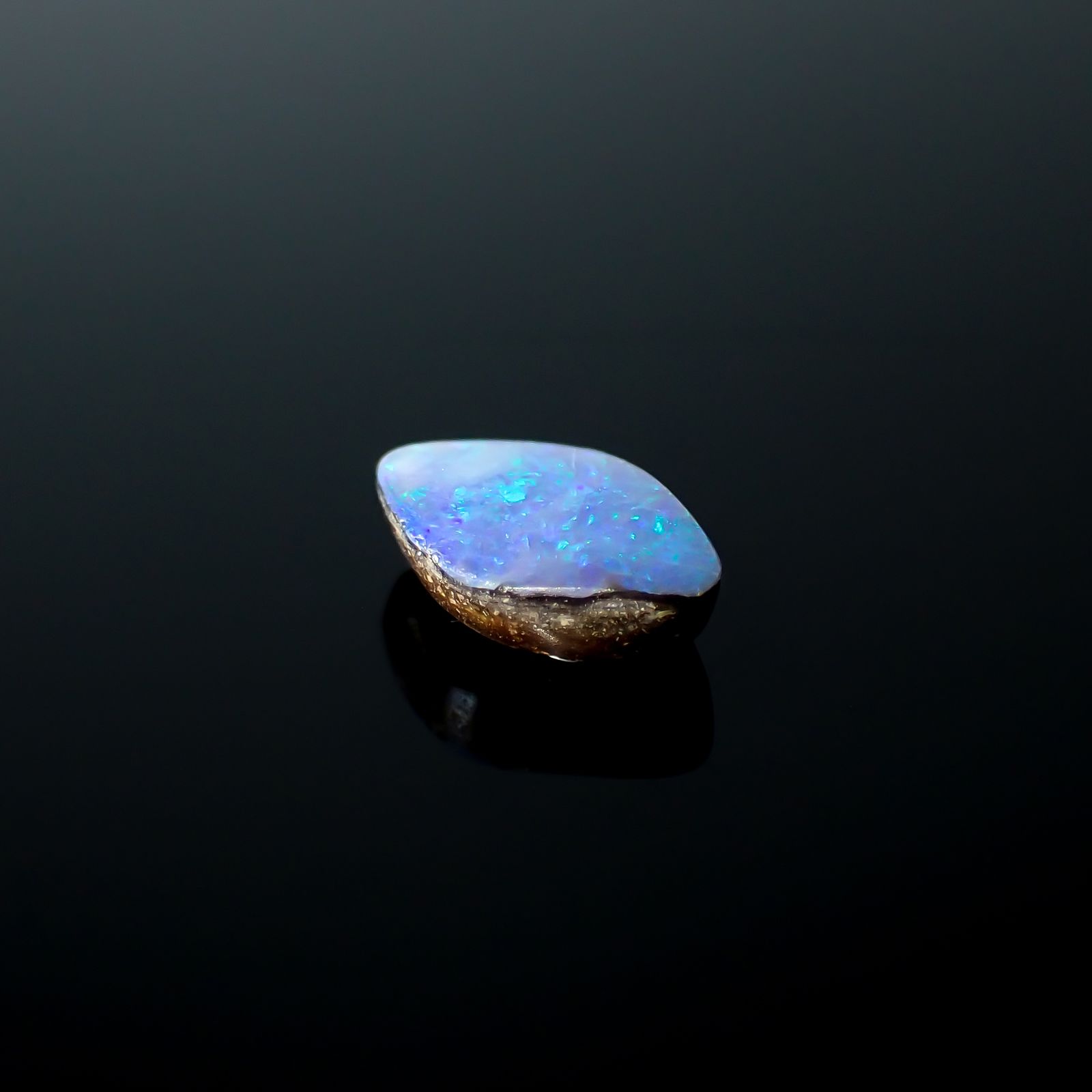 ボルダーオパール 原石磨き オーストラリア産 1.99ct[240226201]10.6x7