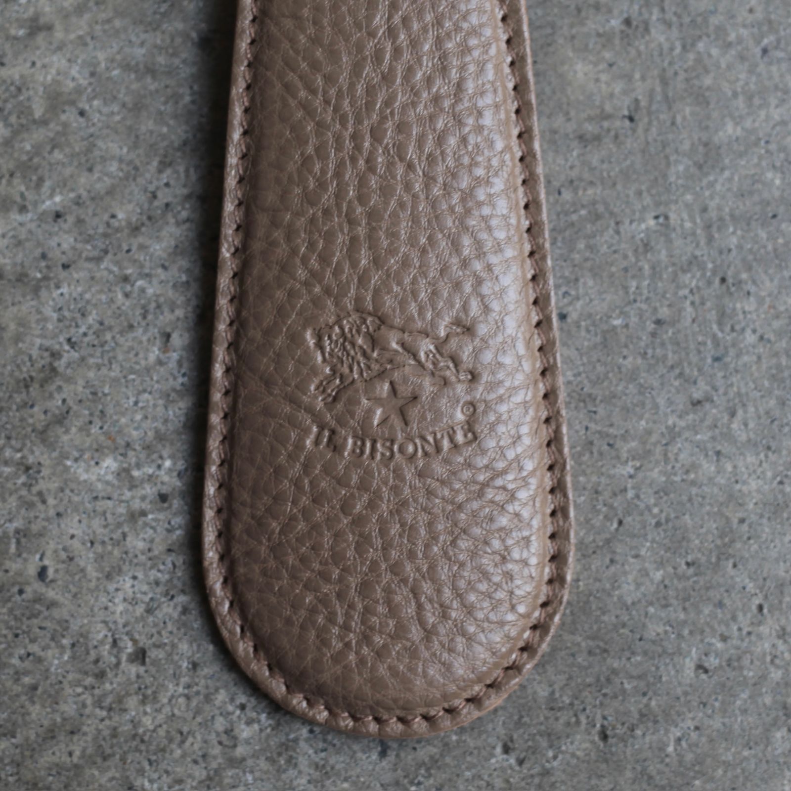 IL BISONTE - 【再販売通知受付可能】シューホーンキーホルダー