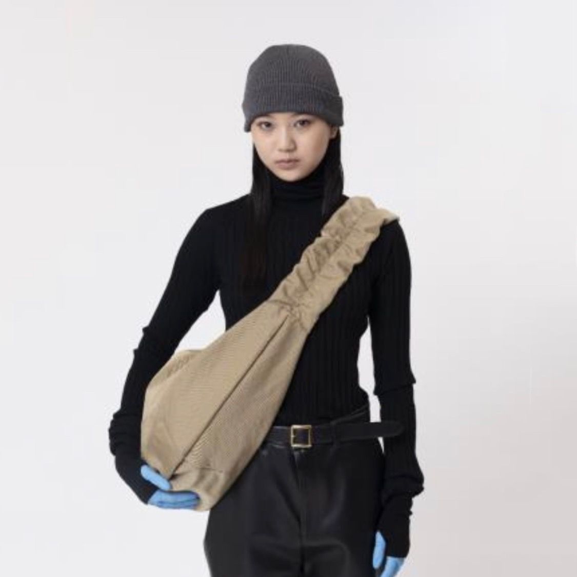 OUAT ショルダーバッグ