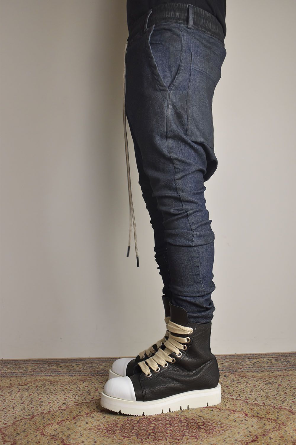 A.F ARTEFACT - Coated Stretch denim Sarouel skinny