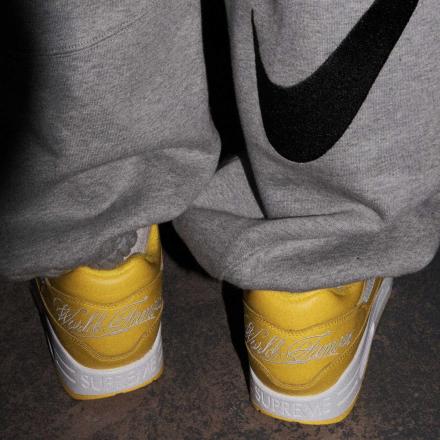 国内3月22日発売予定】 シュプリーム × ナイキ エアマックス 1 4色